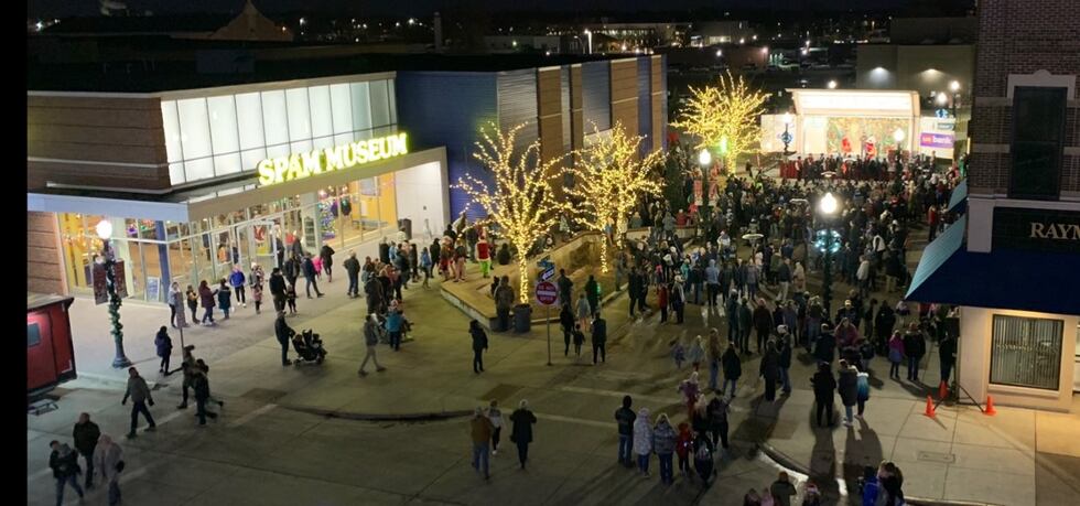Tis the season to be shopping and being in the Christmas spirit in Austin, MN.