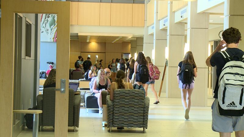 UW La Crosse students begin their 2023 fall semester
