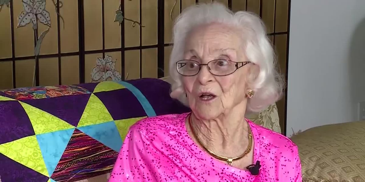 101yearold activist who gained notoriety for protesting book bans